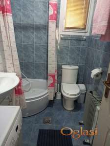 TRAZIM CIMERKU za deljenje DVOSOBNOG  STANA.